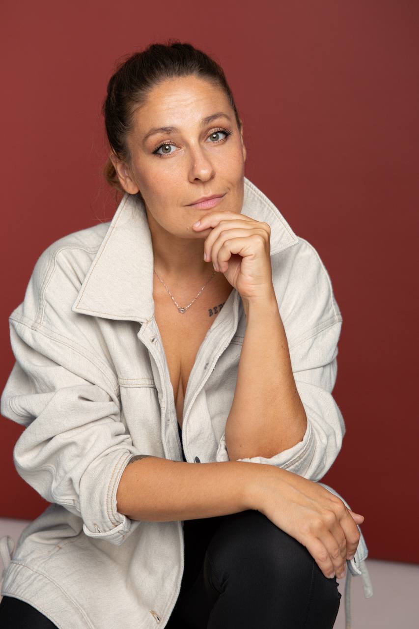 Анна Попова